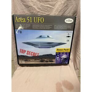 Testors 578X 1:48 Area 51 UFO Grey Alien Figure Model Kit